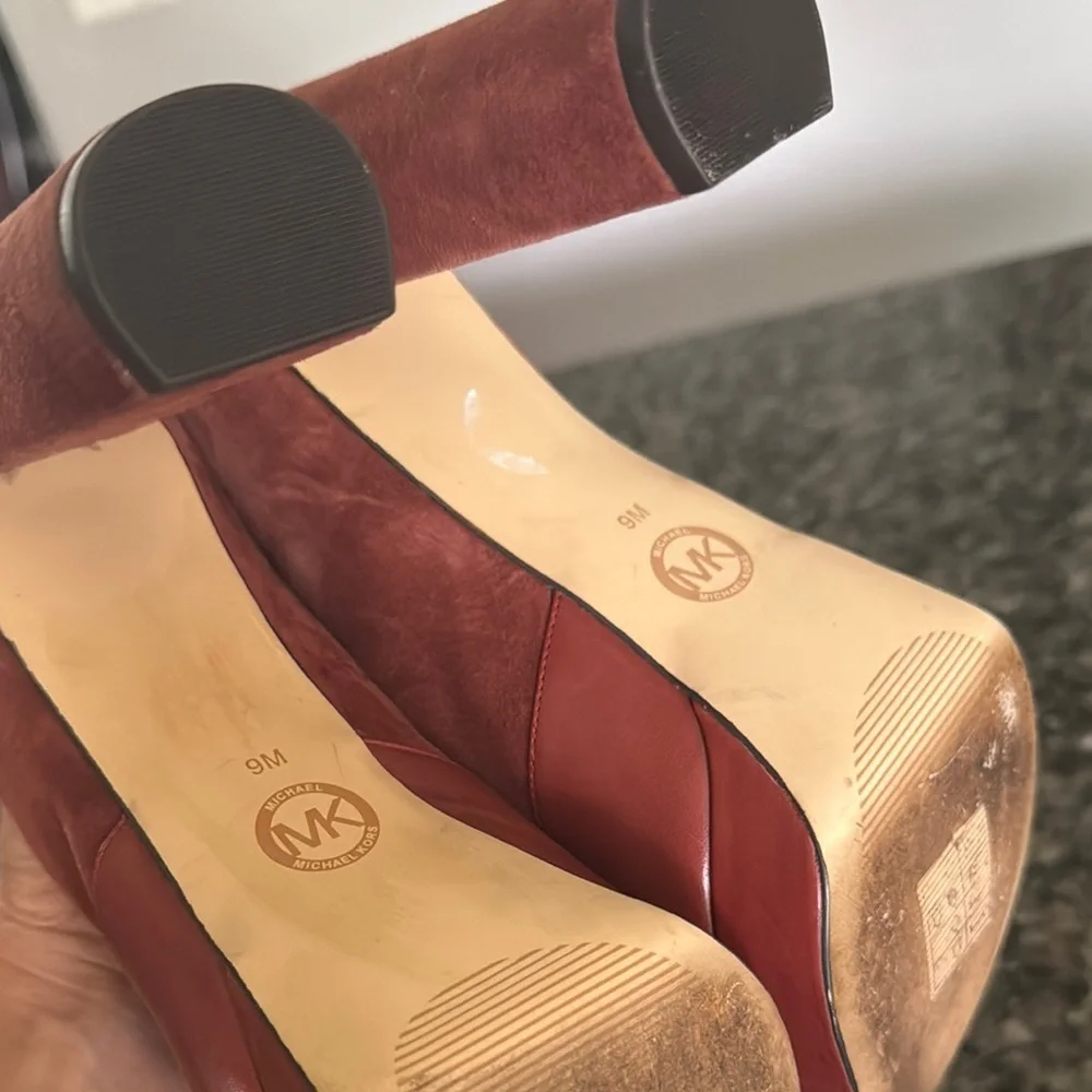 Michael Kors Red Platform chunky Suede Heels EUC 9 - Picture 13 of 15